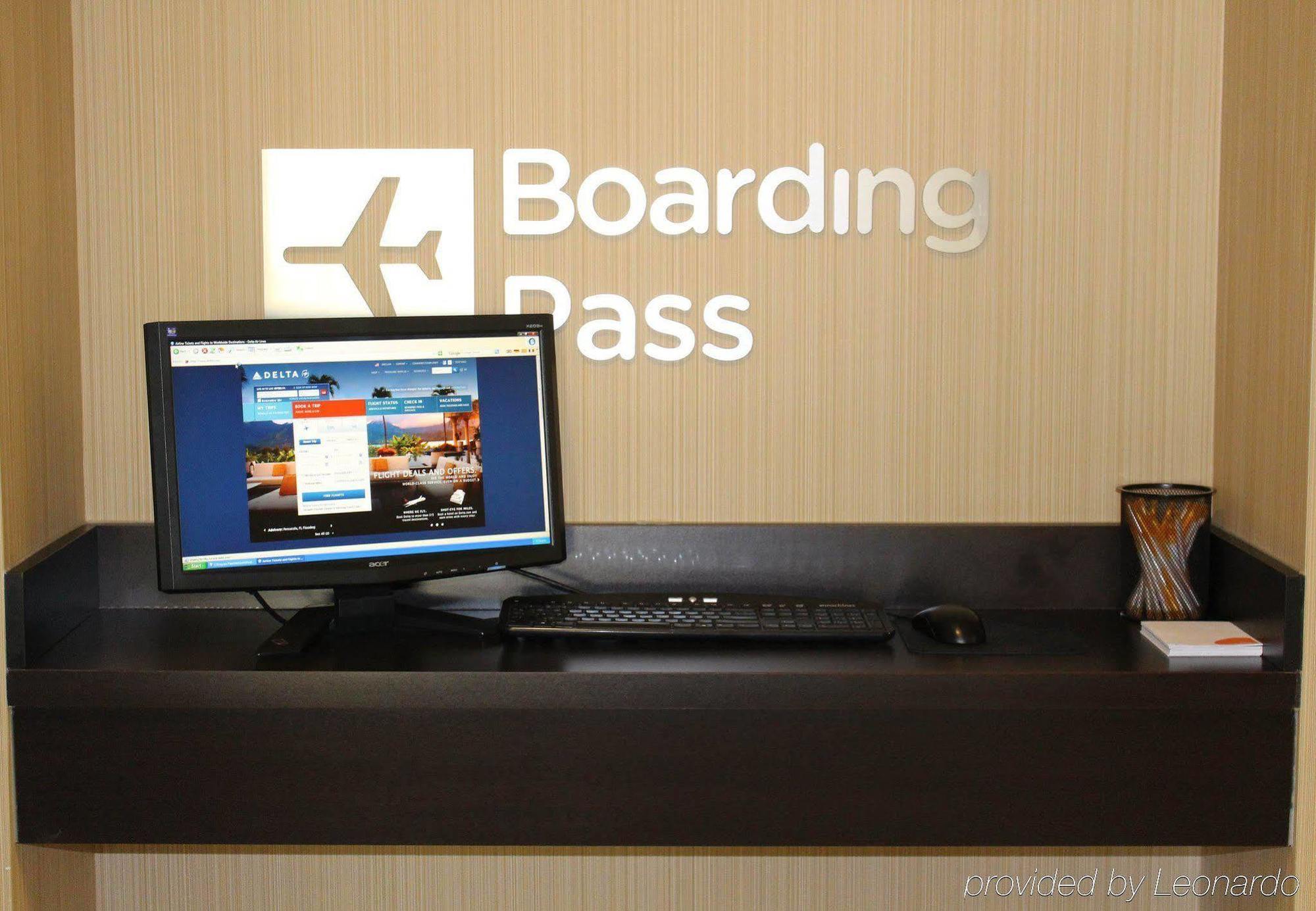 คอร์ทยาร์ด คลาร์กสวิล Hotel คลาร์กส์วิลล์ ภายนอก รูปภาพ